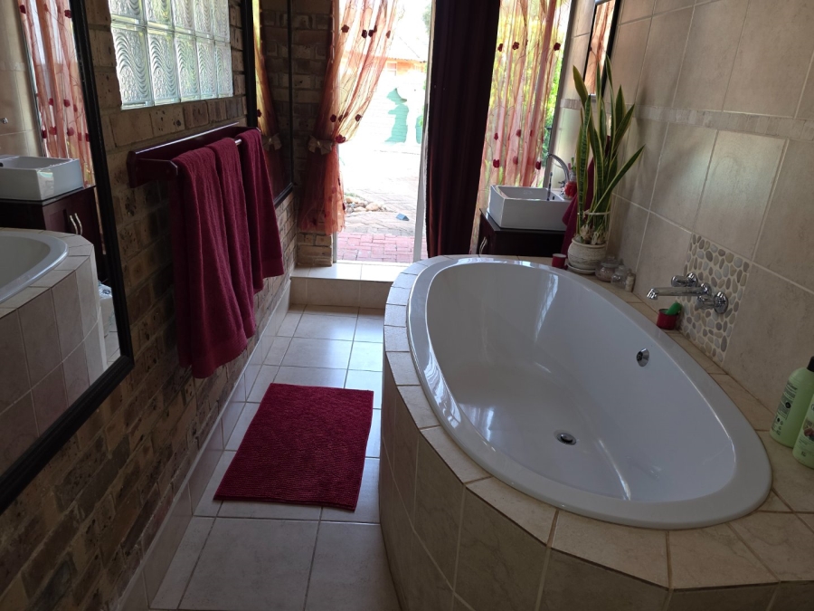 To Let 3 Bedroom Property for Rent in Stilfontein Ext 4 North West